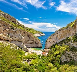 Stiniva Beach