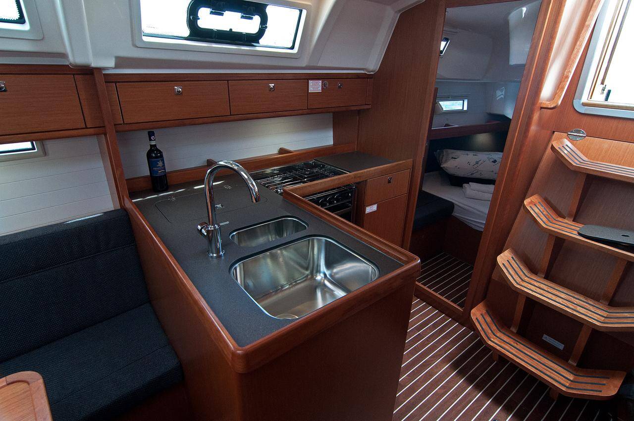 Bavaria Cruiser 37 Adria Nina