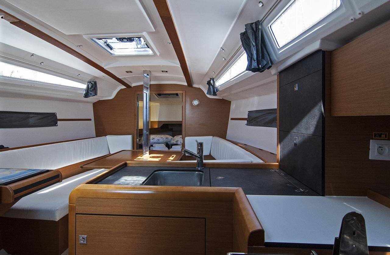 Sun Odyssey 349 Adria Moon